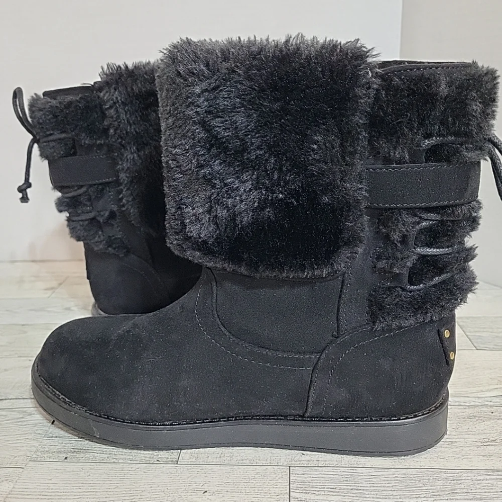 GBG Los Angeles Size 7M Black Faux Fur Lined Winter Ankle Boots Tie Accent‎